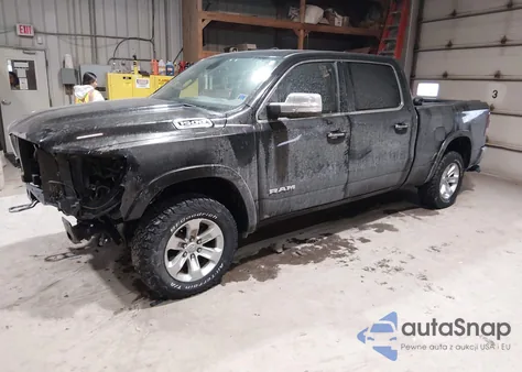 2020 Ram 1500 Laramie 4X4 6'4 Box z USA, uszkodzony, nr VIN 1C6SRFRT7LN118236